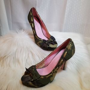 Heels Pumps Army Camo Sz 8 M